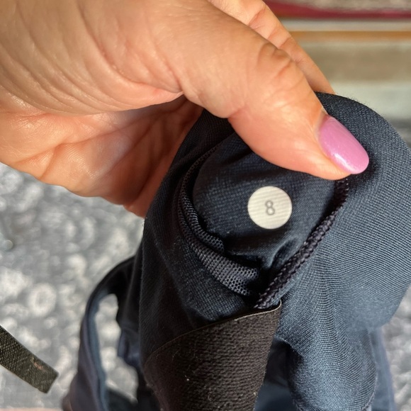 Lululemon size 8 - Picture 4 of 8